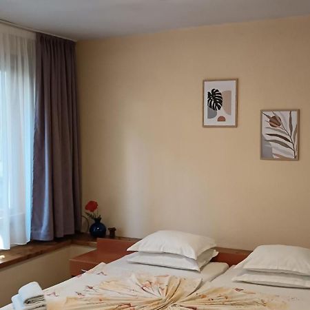 Nirvana Guest House Nesebar Quarto foto